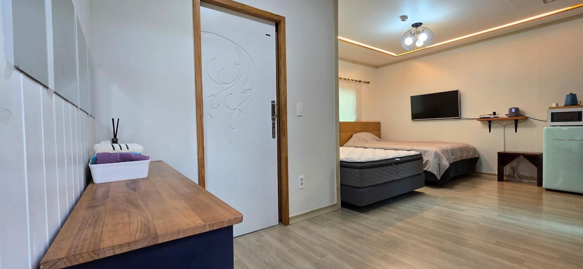 Wind Jeju Cafe & Pension Σεογκουίπο Εξωτερικό φωτογραφία