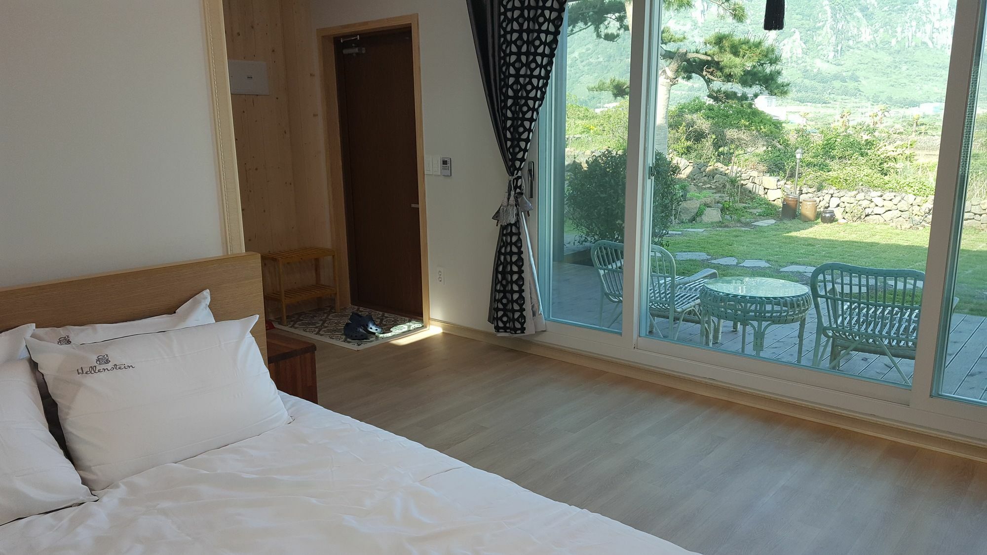 Wind Jeju Cafe & Pension Σεογκουίπο Εξωτερικό φωτογραφία