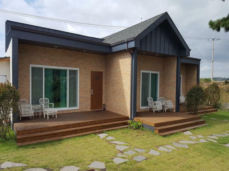 Wind Jeju Cafe & Pension Σεογκουίπο Εξωτερικό φωτογραφία